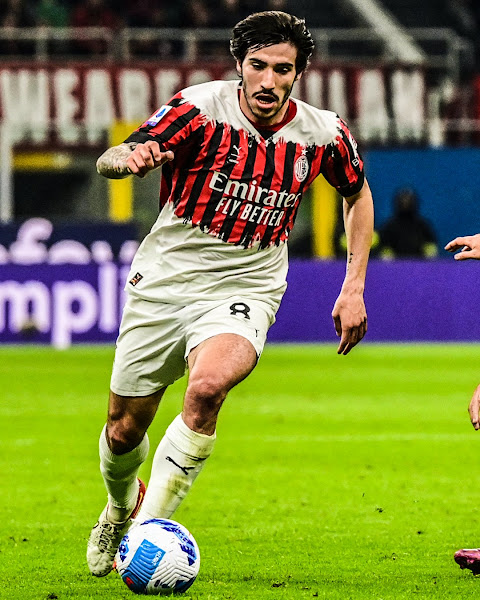 AC MILAN 21-22 CUARTA EQUIPACIÓN